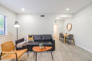 Apt w Free Parking In Prime Location Calle Ocho