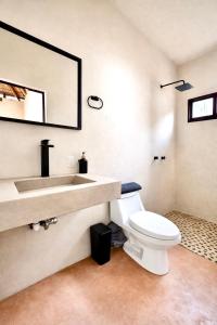 La Punta Zanaya Villa - Steps to the beach, tropical garden