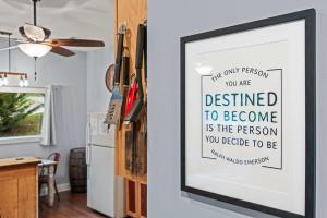 Family Pet-Friendly w River Access Hot Tub Great Views