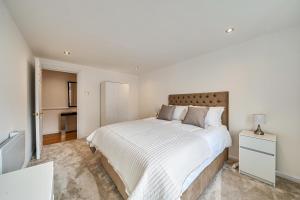 Stylish 2Bed 2Bath Kensington Olympia Flat