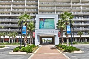 Blue Serenity at Laketown Wharf