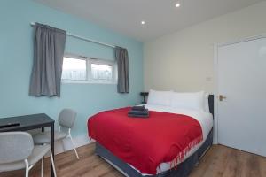 Modern Studio With Parking And Private Garden