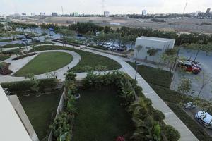 Luxurious 2 Bedroom Apartment In Palm Parks