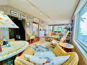 Waterfront on Long Pond and Black Pond!