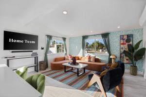 Desert Glow Getaway - Pool - Lounging - Backyard Games