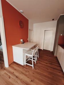 Case 3 BR 6 P Parking & Privat-Entry