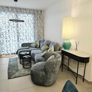 Calanova Golf Bliss Residence - Luxury 2-Bedroom Apartment -Steps from the Calanova Golf Club