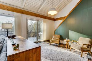 Resort-Style Community! Quechee Chalet with Deck