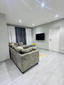 Tetek Ontsa Apartments