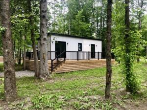 Whitewater Cottage & RV Resort