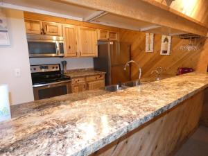 Courtside Condo at Summit