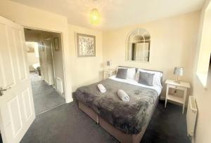 Ashford Homes - 3 Bedroom 3 Bath Home with Parking