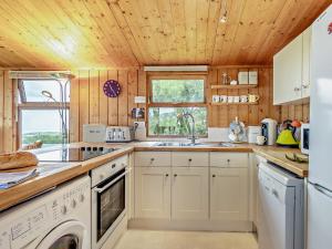 3 Bed in Aberdovey 95594