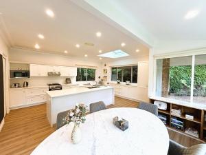 Blue Mountains Getaway in Leura Prime Location Guesthouse lobby