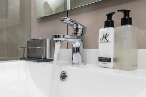 Bluestone - Studio Apartment, Rosebank