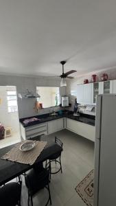 100m da Praia Grande, Garagem Coberta, Wi-Fi, 6 Pessoas