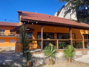 hostal vivi la pampa