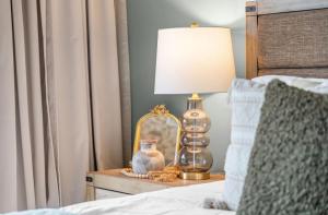 Ozark Oasis - Walk-in Studio w Patio, Pets OK!