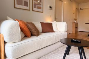 TheCozyRooftop Modern Comfort in Brunswick Center