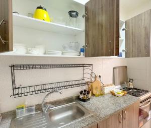 Cosy Designer Apartment Top Airport Location