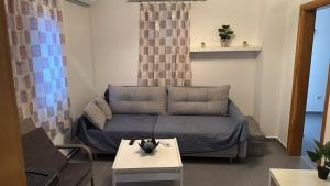 Apartment with A - C in Malinska-Insel Krk 54690