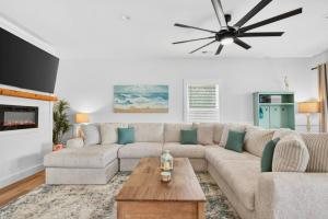 New Lux House Walk to Beach Private Suite!