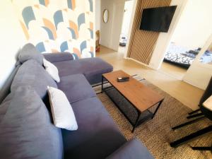 Bright and Comfortable Apartment for 6 Near Paris