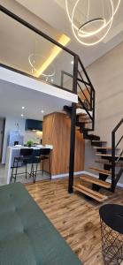 Urban Studio 202 Fast Wi-Fi & Airport Connection