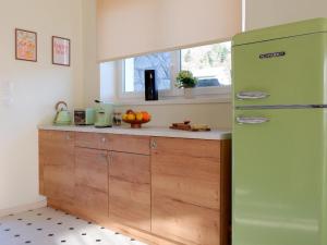 Séjour Mid-Century au Val-dAjol avec Parking et Animaux Bienvenus - FR-1-589-846