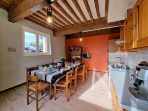 Gîte, animaux acceptés - 14 pers. entre Pilat et Lyonnais - FR-1-496-385