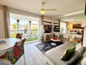 Appartement lumineux avec loggia, wifi - Port Grimaud - FR-1-868-39