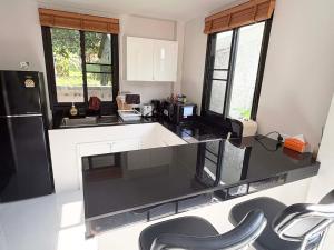 Lucky home in the heart of thongsala