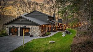 10 Acres, Hot Tub, Sauna, Stocked Fishing Pond