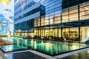 Holiday Inn Bangkok Sukhumvit by IHG
