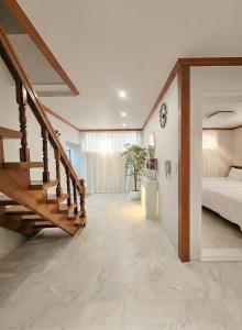 신년특가 전포역 도보 4분 퀸침대 4개 온돌방 단독사용 짐보관