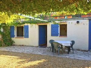 Maisons de vacances Pretty holiday home in Montagnac Montp zat with pool : photos des chambres