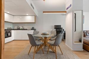 Spacious 1 Bed Near Manly Beach