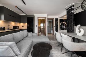 Blazer suite on the sea
