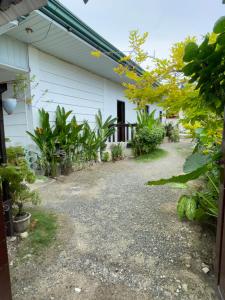 Barkada Room by Burication homestay