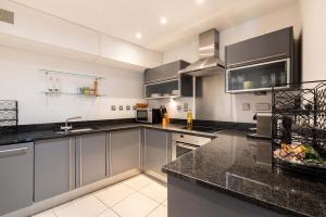 Luxury Riverside 2BR Opposite Big Ben & Parliament