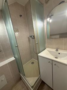 Renovated studio Place Saint-Sauveur, Caen city center