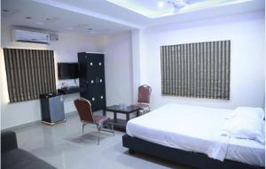 Highway Grand Residency