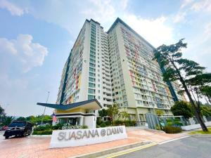 Residensi Suasana Damai with Balcony by Airhost