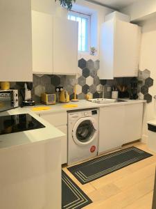 Beautiful 2 bedroom apartment on Abbey Road