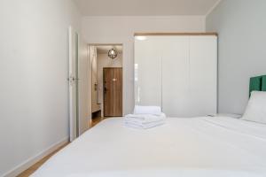 Szybowcowa Charming Apartment by BookingHost