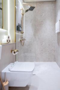 Studio in JVC I Pool View I Near Mall & Dining