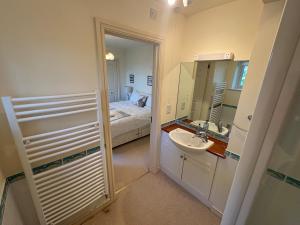 The Hollies Country House