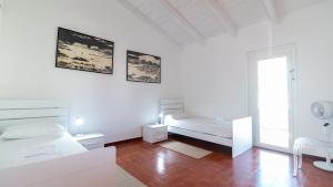 S'Archittu Sunset House img9