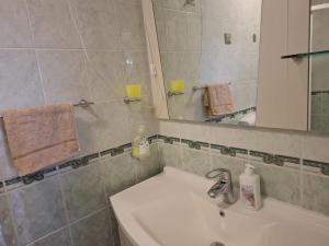 2 Apartments, 150 m from the Beach, Garden & Barbecue