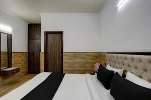 Super Hotel O POONAM VILLA
